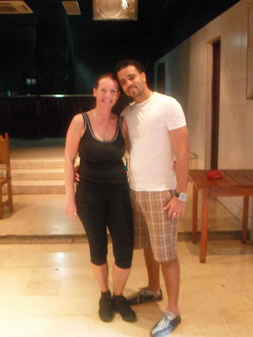Manuela und ihr Tanzpartner im Tanzsaal
